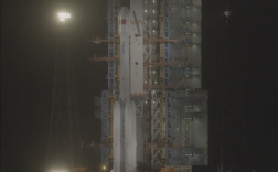 我国成功发射通信技术试验卫星十六号，清晨启航，星空留痕
