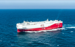 比亚迪两艘万吨巨轮成功抵达巴西，携超万辆新车出海