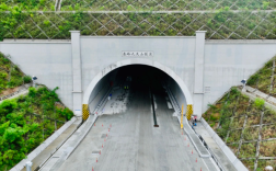 西康高铁全线隧道贯通，预计2026年通车，西安至安康仅需1小时直达