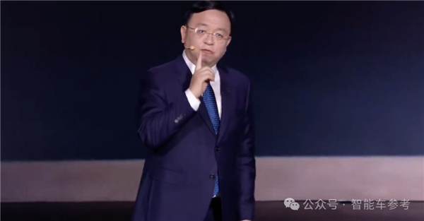 比亚迪仰望U7黑科技加持,豪华登场,迈巴赫风格,售价仅62.8万起-图1 比亚迪仰望U7黑科技加持,豪华登场,迈巴赫风格,售价仅62.8万起-图1