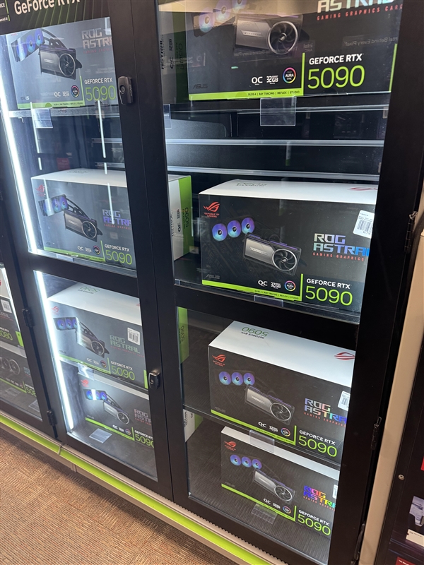RTX 5090高价背后的真相,货源紧张还是价格离谱?-图1 RTX 5090高价背后的真相,货源紧张还是价格离谱?-图1