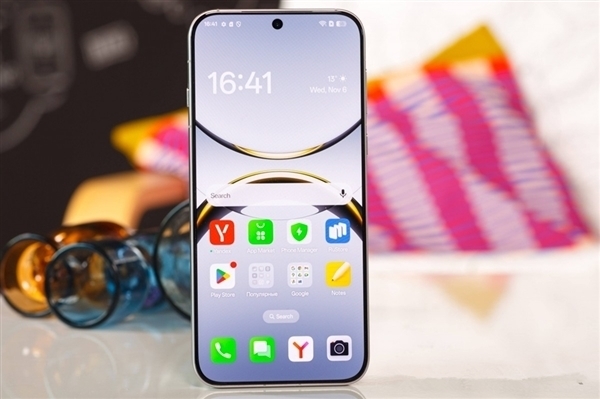 OPPO Find X8 Ultra首发超晶态蓝玻璃,一英寸传感器引领新潮流-图1 OPPO Find X8 Ultra首发超晶态蓝玻璃,一英寸传感器引领新潮流-图1