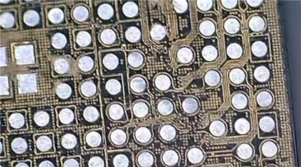 华为Pura X搭载全新麒麟CPU，首次集成内存技术，超越高通！-图10