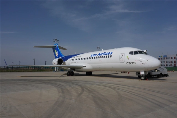 中国C909飞机走向全球!首架交付老挝航空,开启国际航线新征程-图1 中国C909飞机走向全球!首架交付老挝航空,开启国际航线新征程-图1