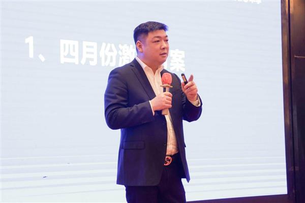 雅迪华宇电池推出12个月全换新服务,打造用户信任标杆,解决用户痛点突围-图3 雅迪华宇电池推出12个月全换新服务,打造用户信任标杆,解决用户痛点突围-图3