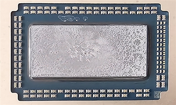 撼讯RX 9070 XT GPU表面细节揭秘，高达1934个坑与温度飙升至113℃的惊人现象！-图5