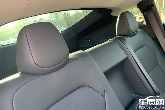 特斯拉Model Y 2025款日常实用性全面解析-图24 特斯拉Model Y 2025款日常实用性全面解析-图24