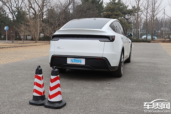 特斯拉Model Y 2025款日常实用性全面解析-图64 特斯拉Model Y 2025款日常实用性全面解析-图64