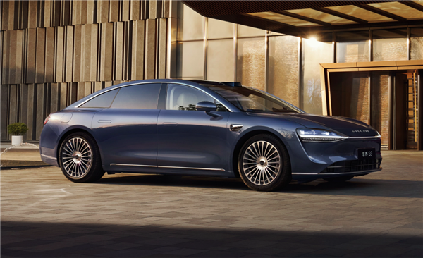 假期战神！鸿蒙智行五一假期大定超2万台，同比翻倍增长-图6