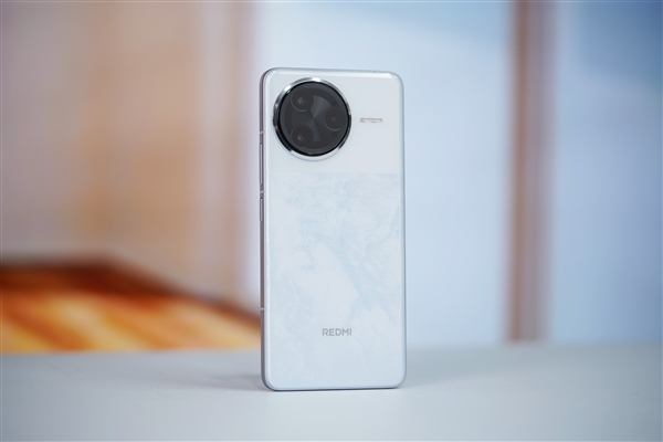 Redmi K80至尊版规格曝光,天玑9400+独显双芯,IP68加持的直屏水桶机-图2 Redmi K80至尊版规格曝光,天玑9400+独显双芯,IP68加持的直屏水桶机-图2
