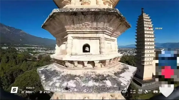 大理古塔遭无人机擅自穿越引发炸机事件,景区将追责-图1 大理古塔遭无人机擅自穿越引发炸机事件,景区将追责-图1