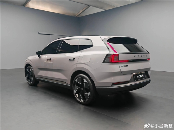 沃尔沃XC70全新SMA架构长续航超级混动SUV重磅发布-图6