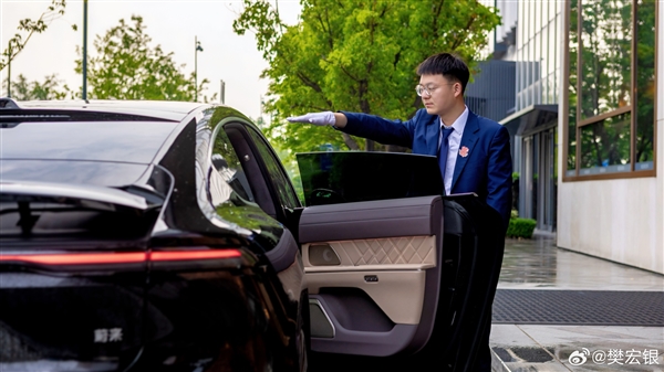 蔚来杭州上线豪华婚车服务,最贵套餐仅需9999元,ET9车队五小时相伴见证幸福时刻-图2 蔚来杭州上线豪华婚车服务,最贵套餐仅需9999元,ET9车队五小时相伴见证幸福时刻-图2