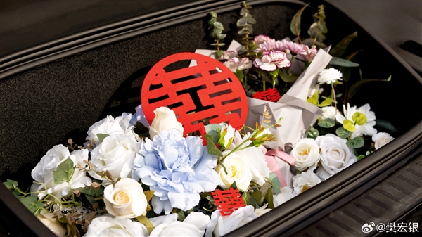 蔚来杭州上线豪华婚车服务,最贵套餐仅需9999元,ET9车队五小时相伴见证幸福时刻-图4 蔚来杭州上线豪华婚车服务,最贵套餐仅需9999元,ET9车队五小时相伴见证幸福时刻-图4
