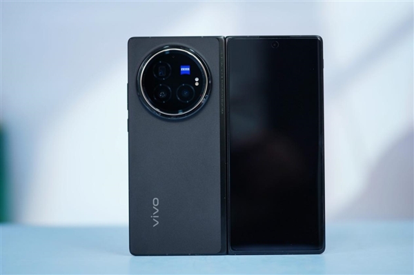 vivo X Fold 5硬件配置曝光,骁龙8 Gen3处理器加持,电池升级至6000mAh大电池时代-图1 vivo X Fold 5硬件配置曝光,骁龙8 Gen3处理器加持,电池升级至6000mAh大电池时代-图1