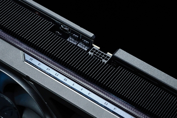 ROG ASTRAL 夜神 RTX 5080显卡，游戏工作双全体验-图12