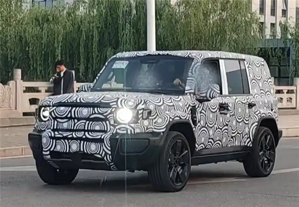 奔驰大G青春版iCAR V27谍照曝光,复古方盒子造型青春版亮相!-图1 奔驰大G青春版iCAR V27谍照曝光,复古方盒子造型青春版亮相!-图1