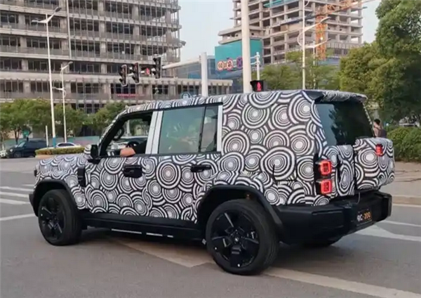 奔驰大G青春版iCAR V27谍照曝光,复古方盒子造型青春版亮相!-图3 奔驰大G青春版iCAR V27谍照曝光,复古方盒子造型青春版亮相!-图3