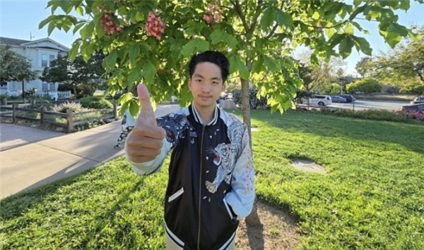 独家揭秘，越南裔少年获美国百所大学录取，奖学金总额惊人至近百万美元！-图1