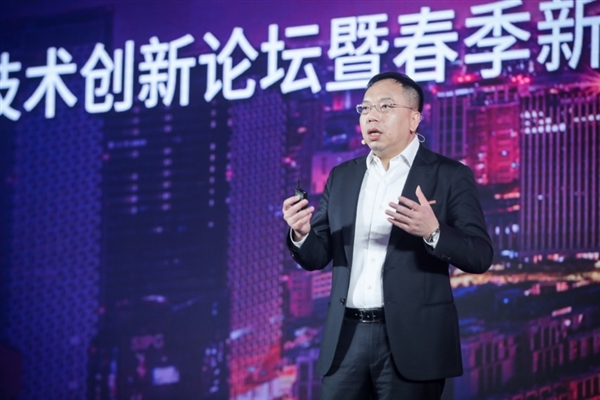 联想AI基础设施在Tech World 2025展现六大创新黑科技与两大重磅升级-图2 联想AI基础设施在Tech World 2025展现六大创新黑科技与两大重磅升级-图2