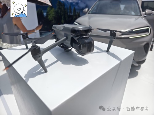 比亚迪联手大疆推出停机坪奶爸车,售价仅17万起!-图2 比亚迪联手大疆推出停机坪奶爸车,售价仅17万起!-图2