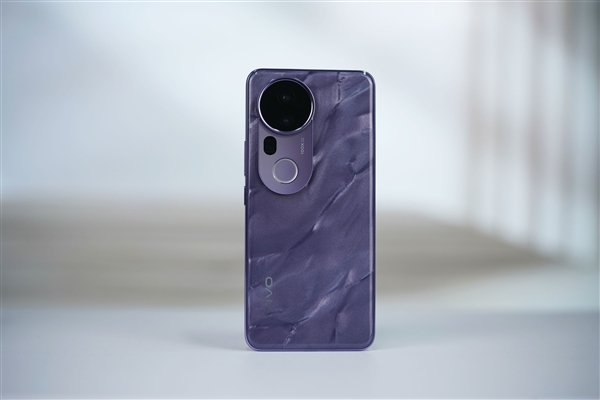 vivo S30 Pro mini本月发布,搭载X200s同款长焦与超大电池容量手机亮相-图2 vivo S30 Pro mini本月发布,搭载X200s同款长焦与超大电池容量手机亮相-图2
