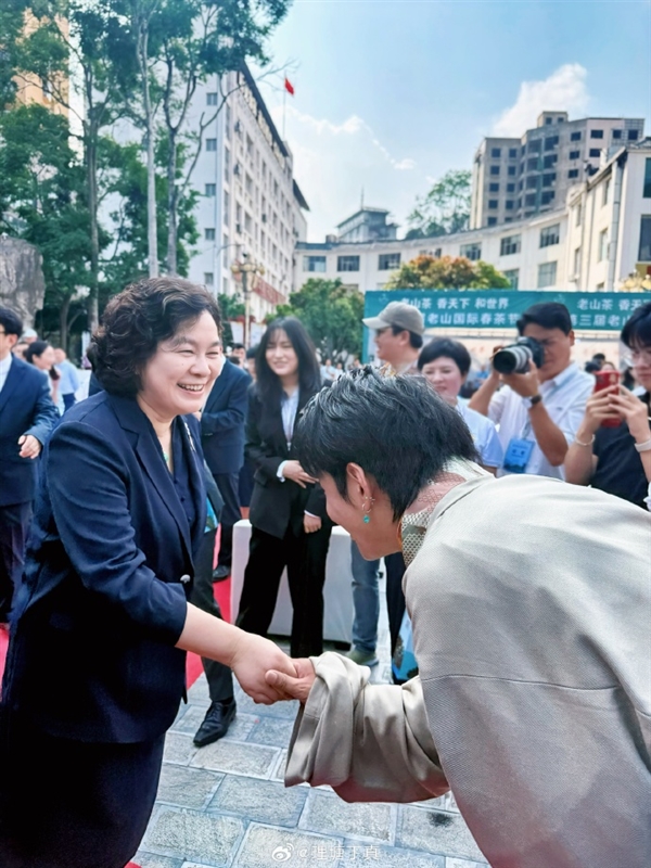 网红丁真与华部长梦幻联动,荣幸见面,心情特开心-图5 网红丁真与华部长梦幻联动,荣幸见面,心情特开心-图5