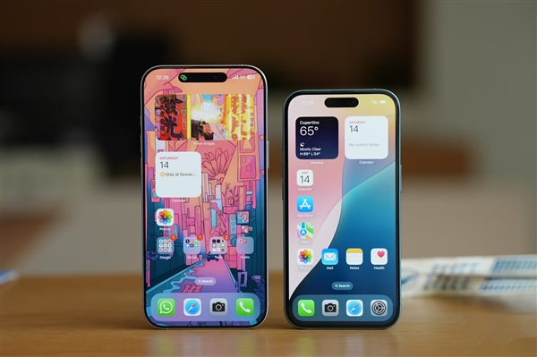 苹果调价,多款iPhone降价超千元,引发市场震动,博主称打得批发商措手不及-图1 苹果调价,多款iPhone降价超千元,引发市场震动,博主称打得批发商措手不及-图1
