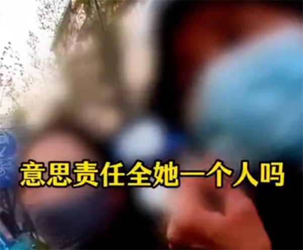 女子骑电动车闯红灯撞车受伤,交警严厉认定全责-图2 女子骑电动车闯红灯撞车受伤,交警严厉认定全责-图2