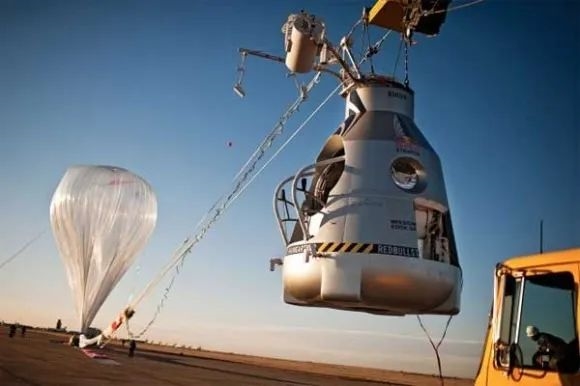 太空跳伞挑战,从39公里高空跃下突破音障的壮举-图6 太空跳伞挑战,从39公里高空跃下突破音障的壮举-图6