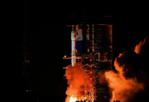 长三丙成功发射通信技术试验卫星十九号,技术验证迈向新高度-图1 长三丙成功发射通信技术试验卫星十九号,技术验证迈向新高度-图1