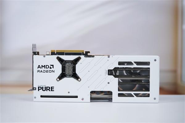 蓝宝石RX 9070超越RTX 5060 Ti，全新GRE GAMING OC 12GB DUAL显卡图赏亮相！-图7