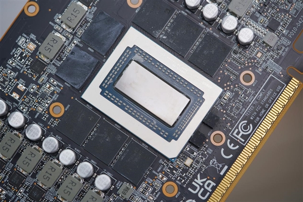 蓝宝石RX 9070超越RTX 5060 Ti，全新GRE GAMING OC 12GB DUAL显卡图赏亮相！-图22