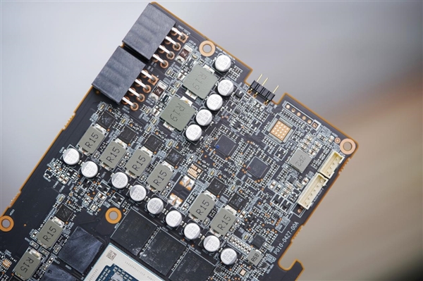 蓝宝石RX 9070超越RTX 5060 Ti，全新GRE GAMING OC 12GB DUAL显卡图赏亮相！-图25