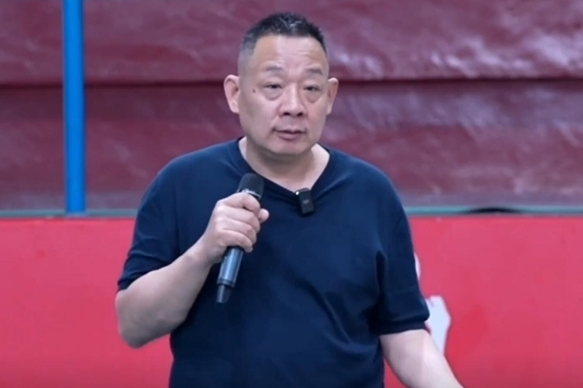 于东来直播开播即破百万观看，承诺每年支持边防几千万-图2