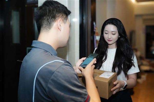 天猫618 3C国补首单送达，东莞小姐姐手机购买体验-图1